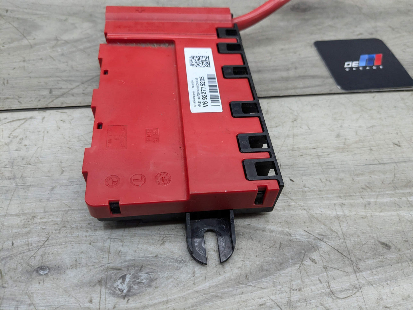 OEM BMW F22 F30 F32 F36 F80 F82 Positive Battery Distributor B+ Power Fuse Box