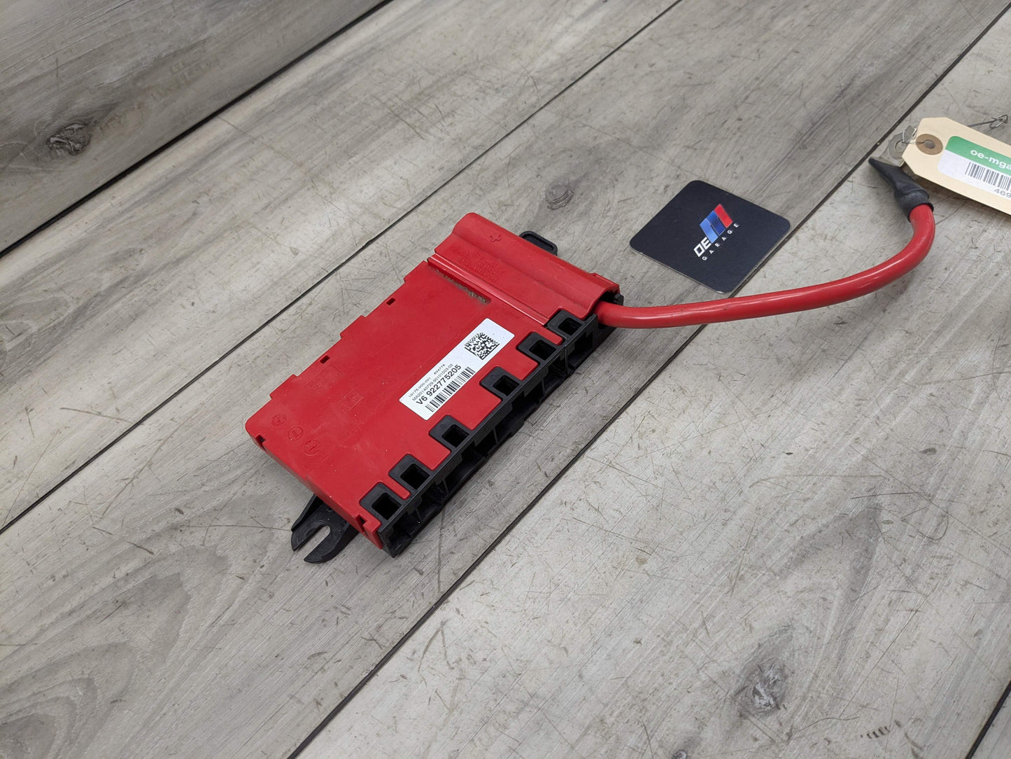 OEM BMW F22 F30 F32 F36 F80 F82 Positive Battery Distributor B+ Power Fuse Box