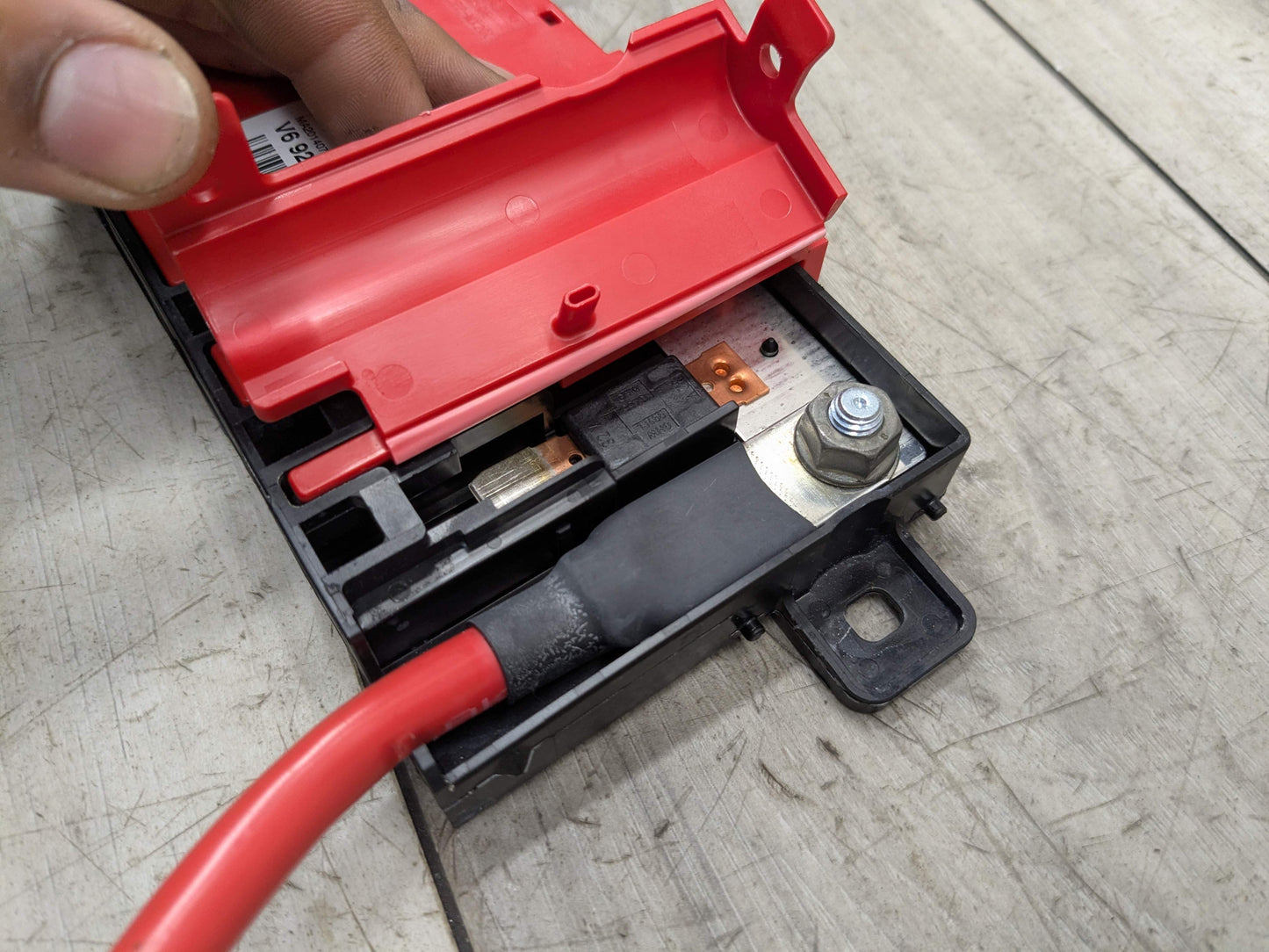 OEM BMW F22 F30 F32 F36 F80 F82 Positive Battery Distributor B+ Power Fuse Box