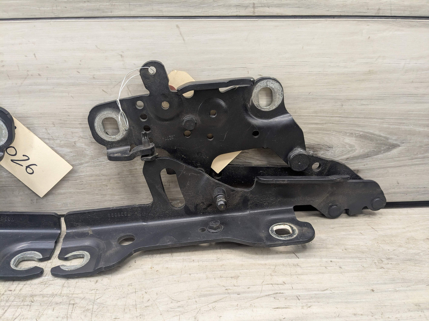 OEM BMW F22 F23 F30 F32 F33 F36 F80 F82 F83 F87 Left Right Side Hood Hinges PAIR