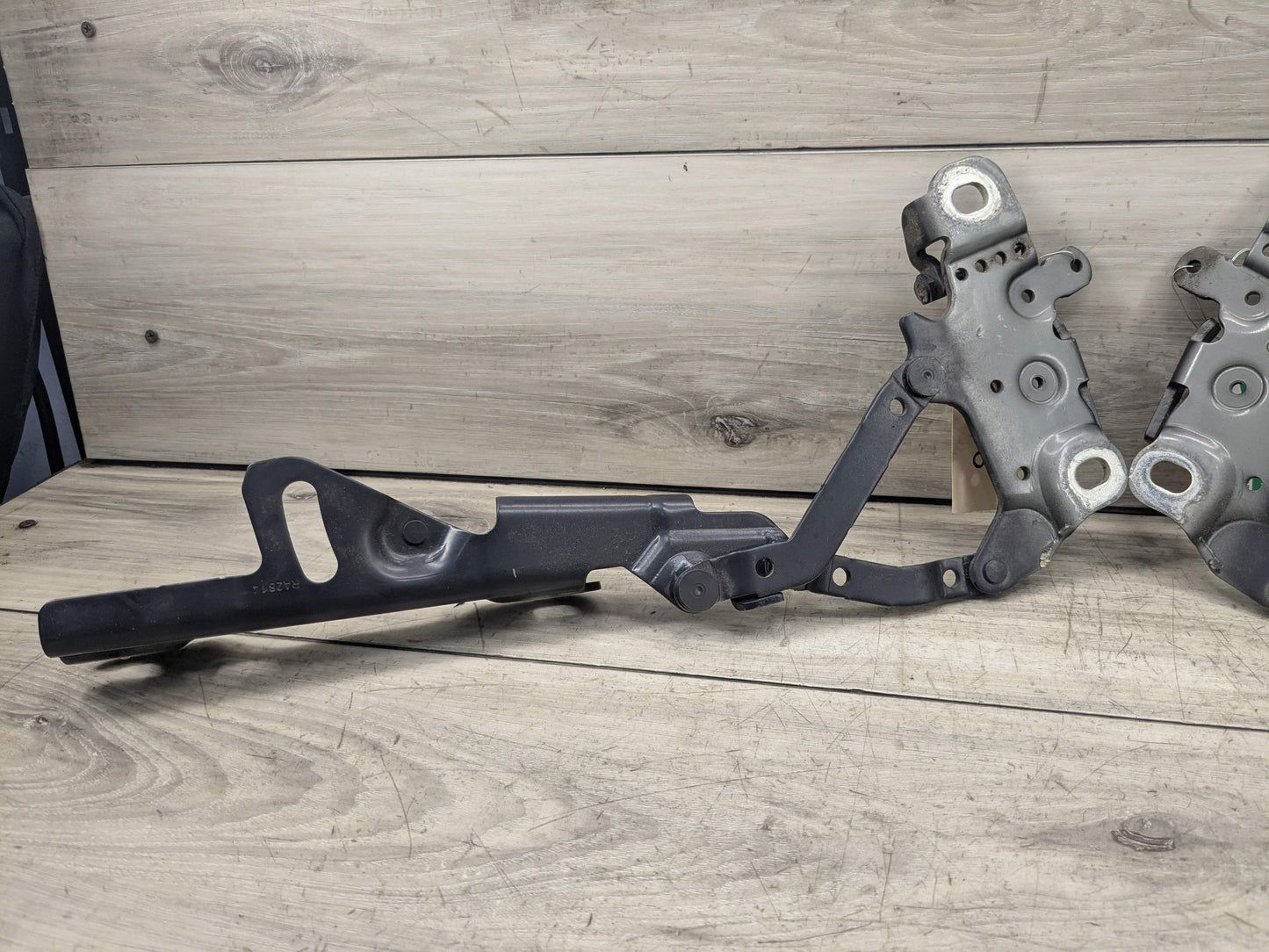 OEM BMW F22 F23 F30 F32 F33 F36 F80 F82 F83 F87 Left Right Side Hood Hinges PAIR