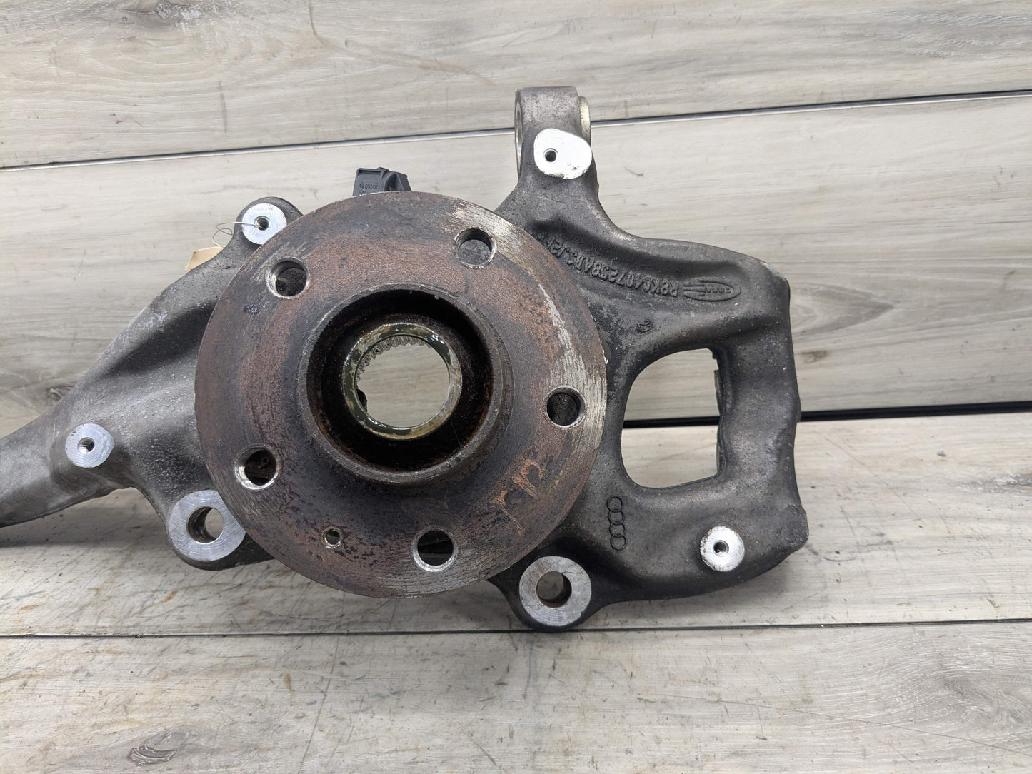 09-18 OEM AUDI A4 S4 S5 A6 S6 Q5 Front Right Passenger Spindle Carrier Knuckle
