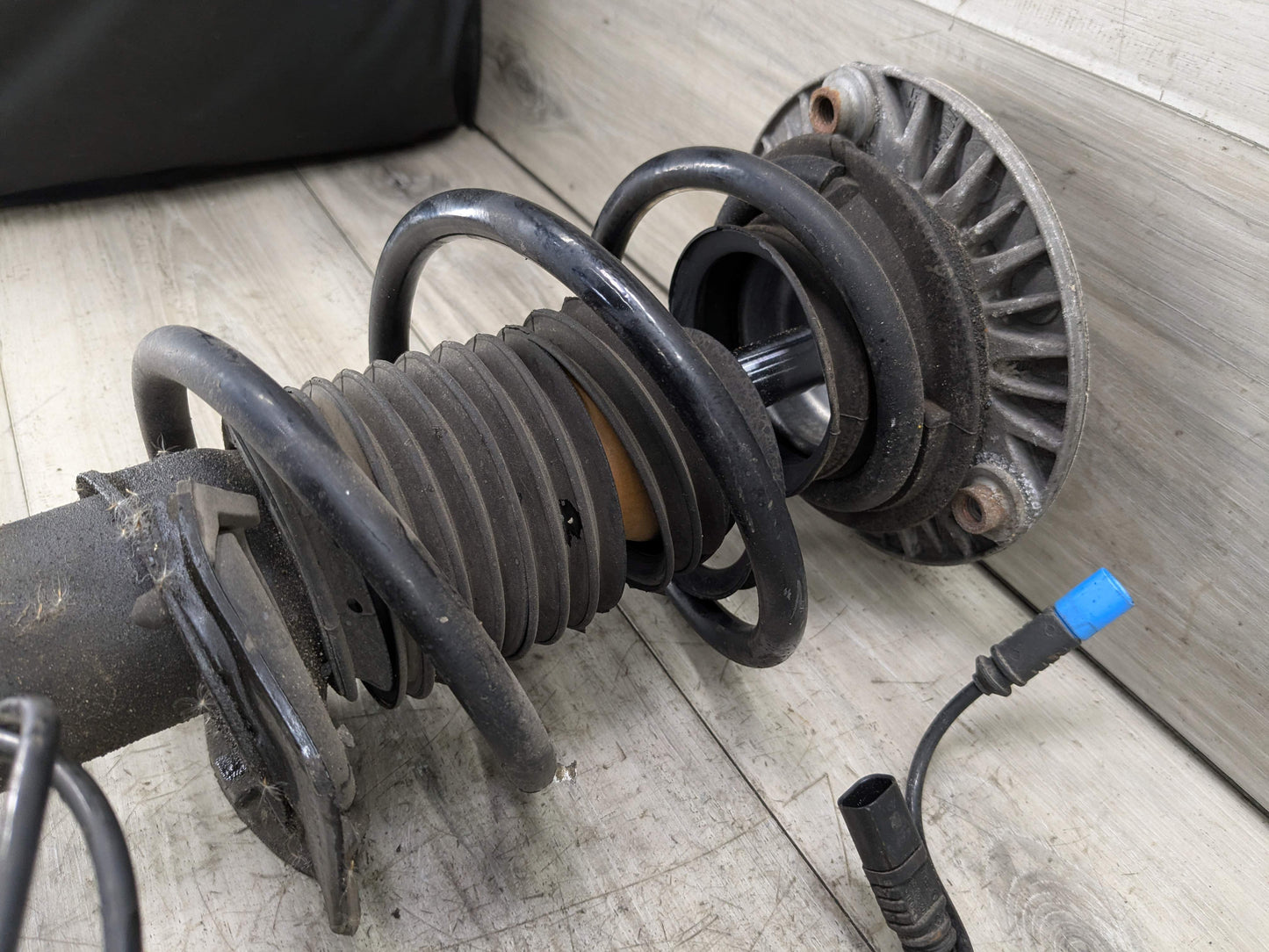 14-17 OEM BMW F32 435iX 440iX Front Left Driver Spring Strut Shock Absorber VDC