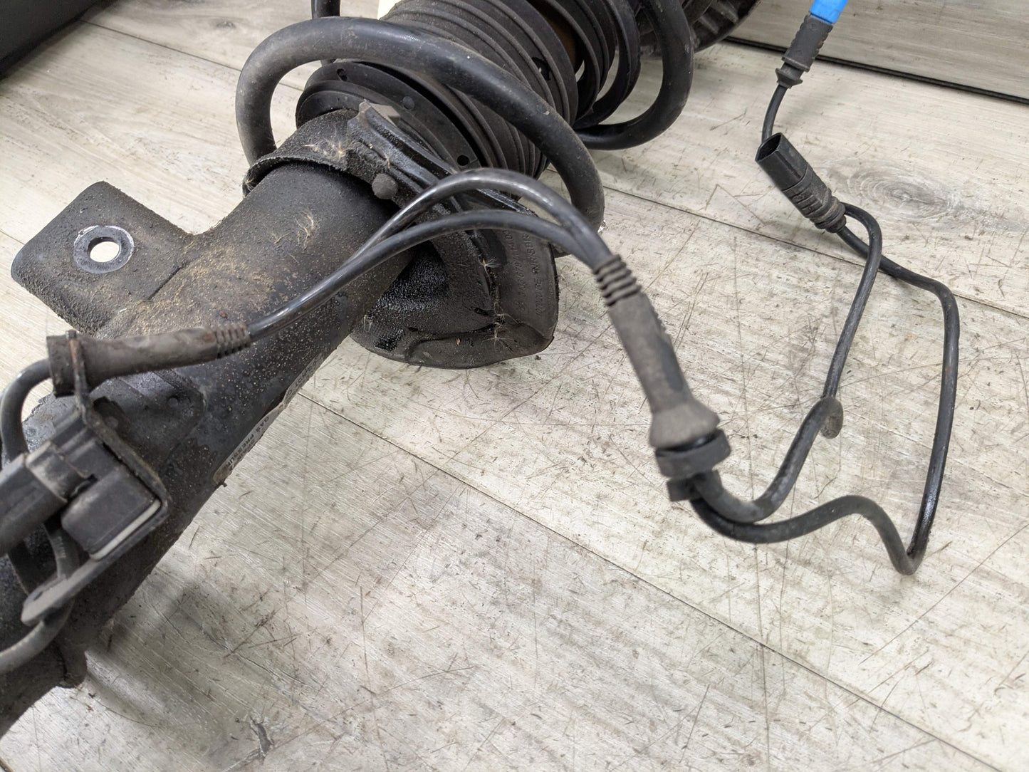 14-17 OEM BMW F32 435iX 440iX Front Left Driver Spring Strut Shock Absorber VDC