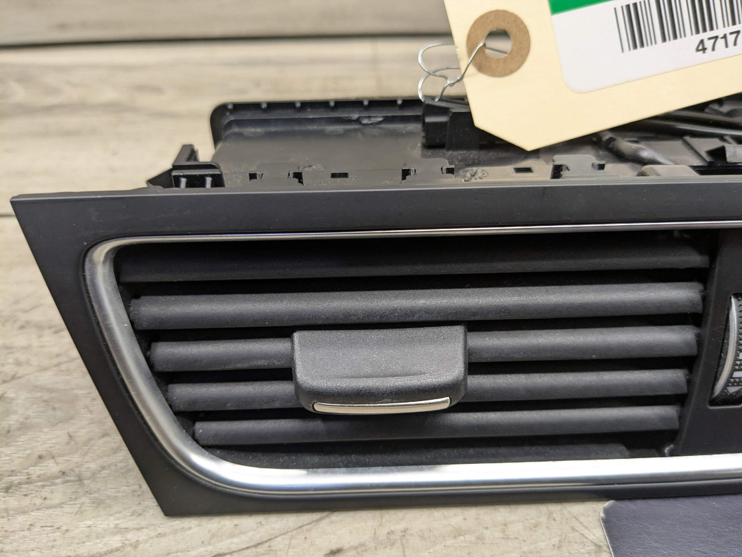 12-17 OEM AUDI A4 A5 S4 S5  Center Dashboard AC Air Vent Grille Trim