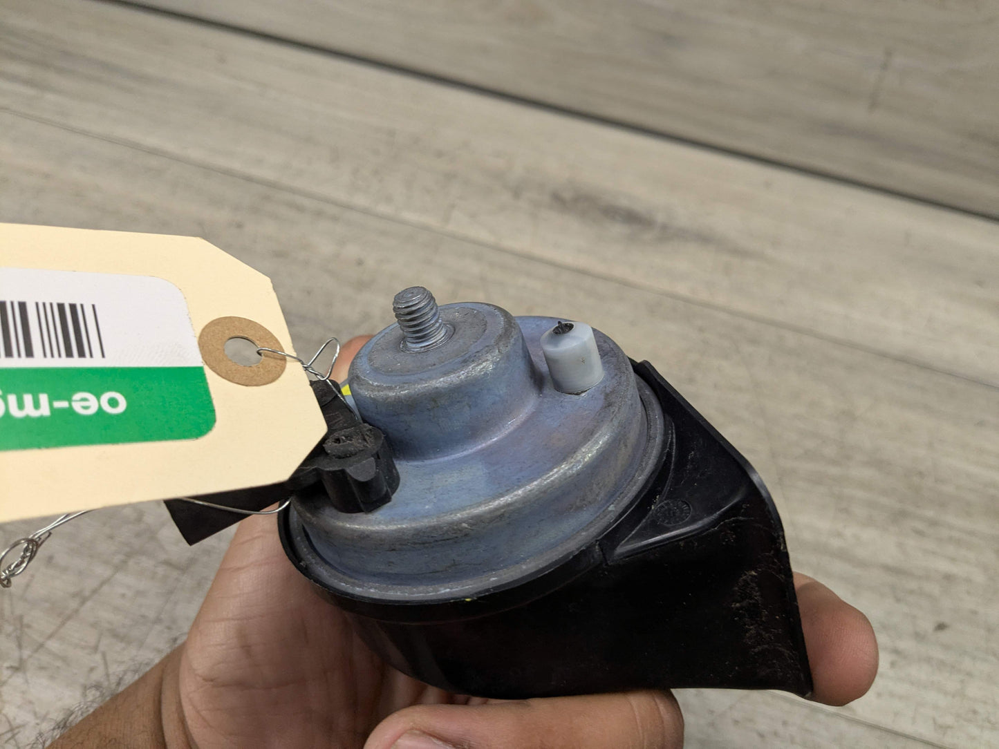 OEM BMW F01 F02 F06 F12 F13 528 535 550 640 740 750 Low Horn Signal Tone Pitch