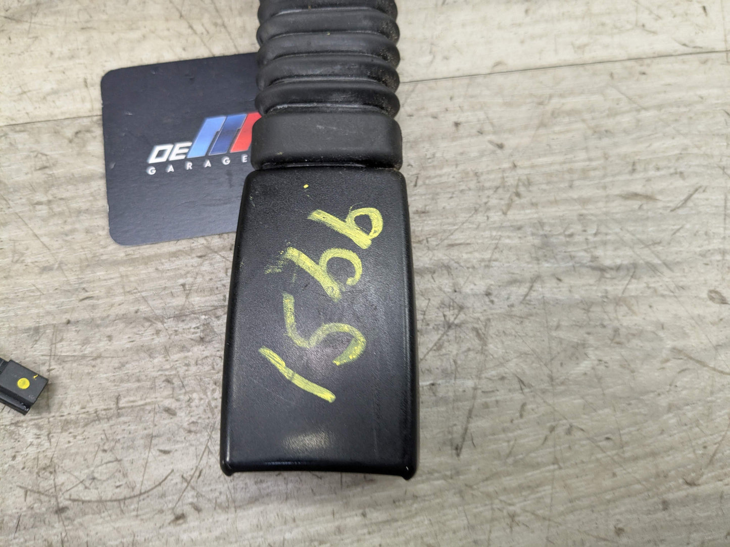13-16 OEM BMW F01 F02 F10 535 740 750 M5 Front Left Driver Side Seatbelt Buckle