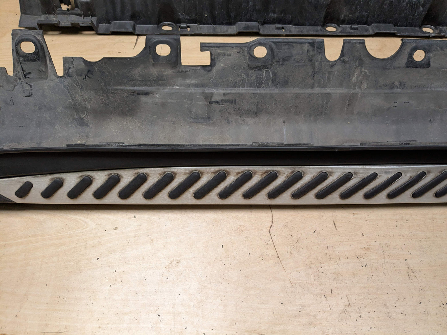 OEM BMW F15 X5 Right Passenger Running Step Board Side Skirt Panel w Bracket