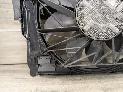 OEM BMW F02 F06 F10 F12 F13 550 650 750 Radiator Cooling Fan Shroud w Motor 850W