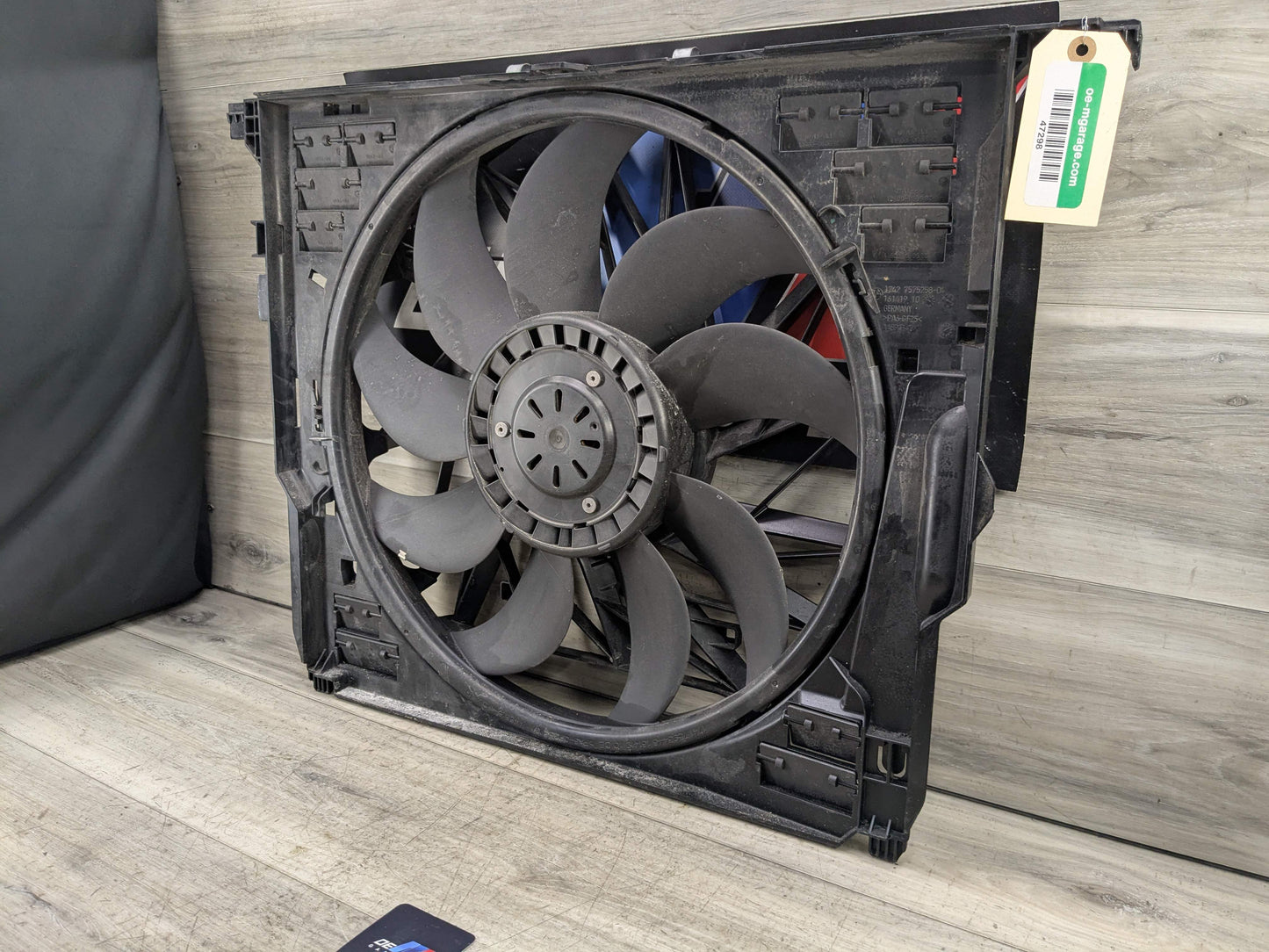 OEM BMW F02 F06 F10 F12 F13 550 650 750 Radiator Cooling Fan Shroud w Motor 850W