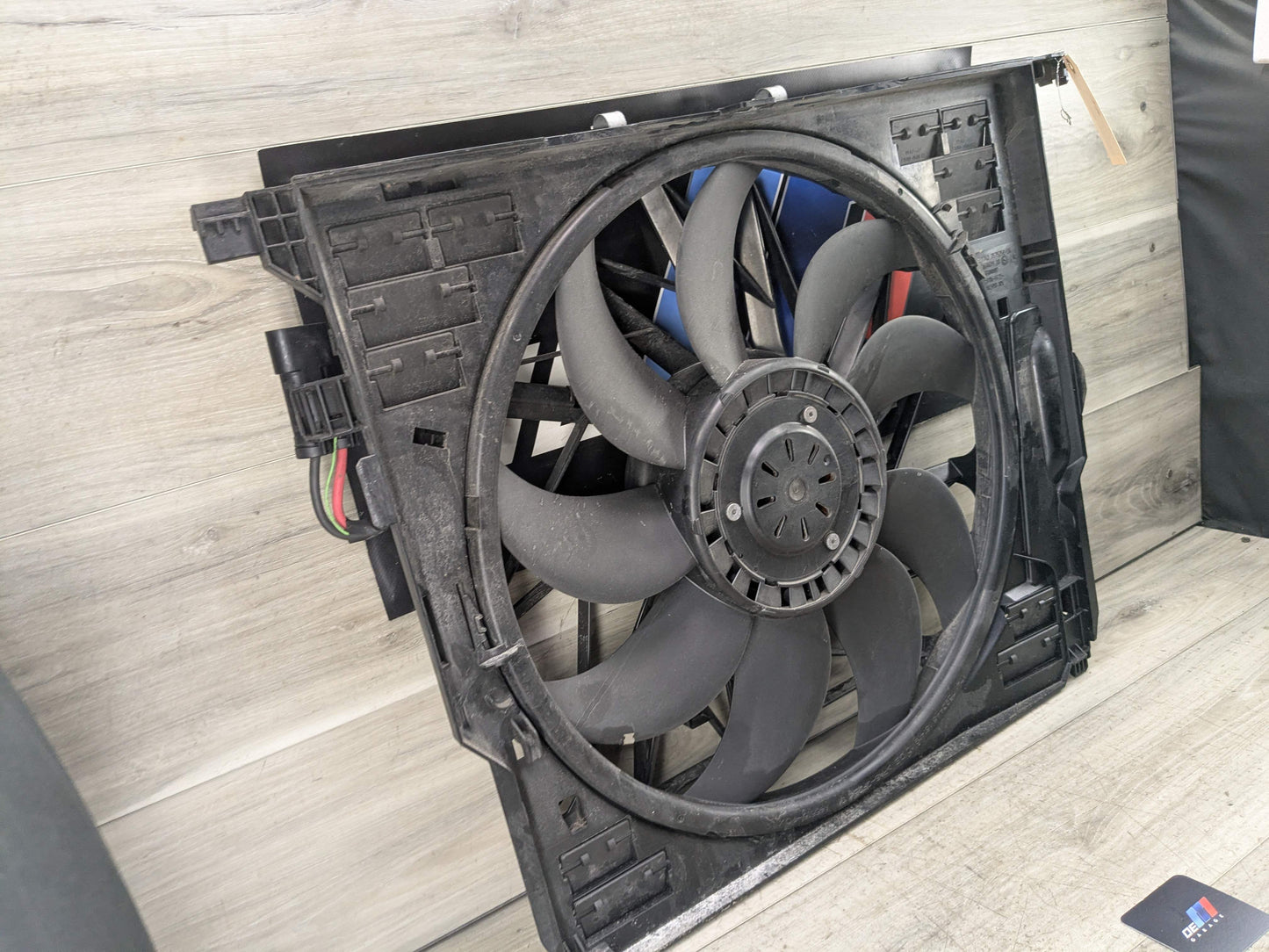 OEM BMW F02 F06 F10 F12 F13 550 650 750 Radiator Cooling Fan Shroud w Motor 850W