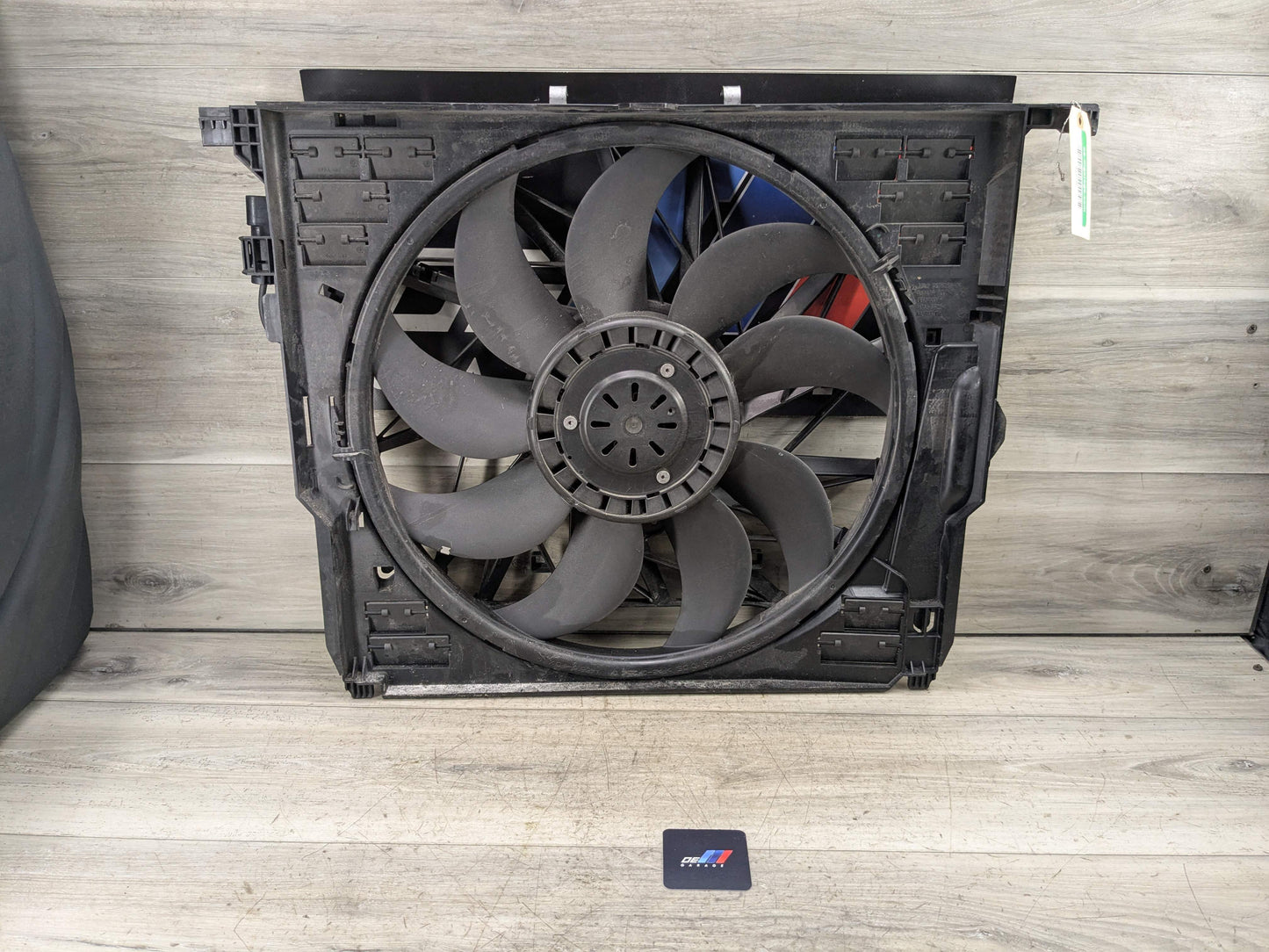 OEM BMW F02 F06 F10 F12 F13 550 650 750 Radiator Cooling Fan Shroud w Motor 850W