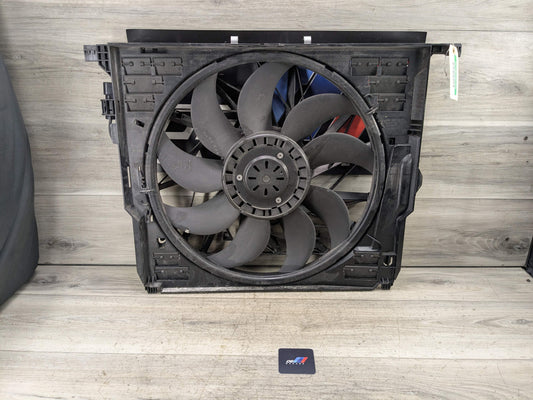 OEM BMW F02 F06 F10 F12 F13 550 650 750 Radiator Cooling Fan Shroud w Motor 850W
