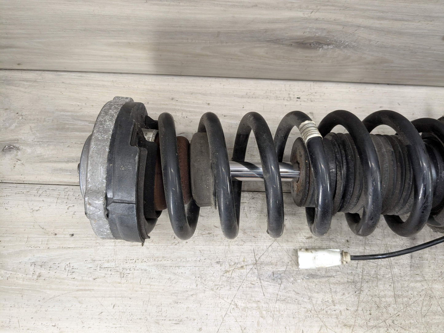 13-15 OEM BMW F01 F02 740 750 AWD Front Right Passenger Spring Strut Shock