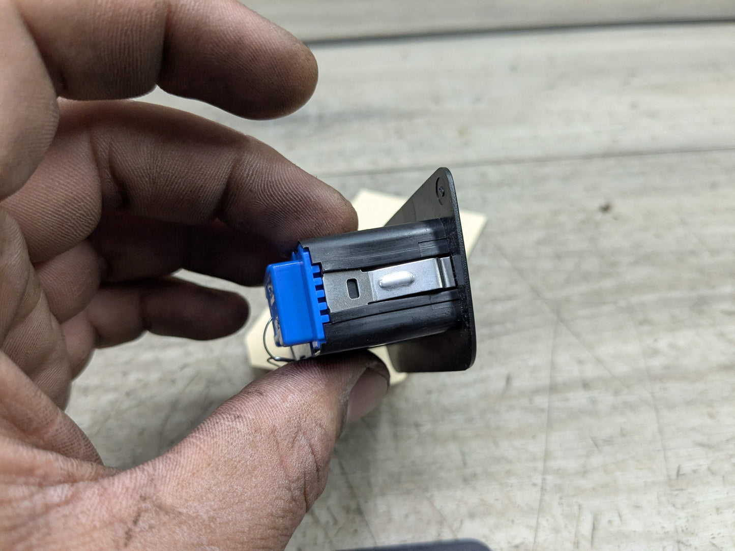 OEM BMW F15 F36 F48 G01 G05 G20 G26 G30 G80 Rear Trunk Lid Lock Button Switch