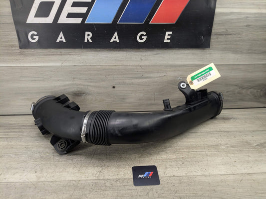 09-19 OEM BMW F12 F13 F15 F16 X5 X6 Front Right Intercooler Upper Charge Pipe