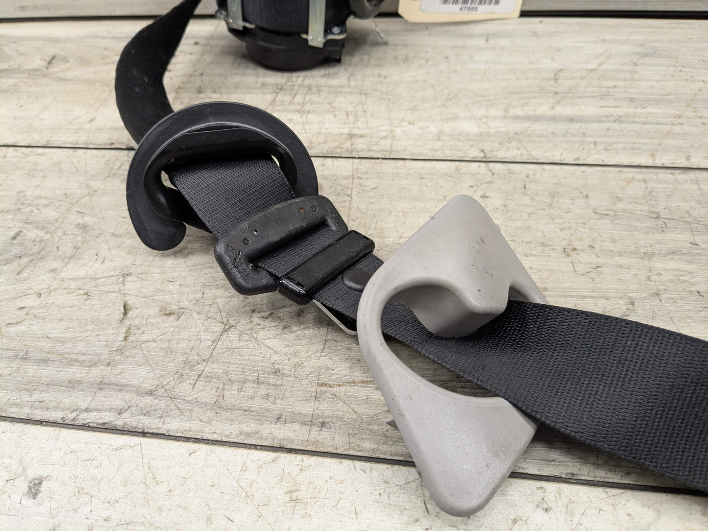 OEM BMW F15 F16 F85 F86 X5 X6 Front Right Passenger Seat Belt Retractor Black