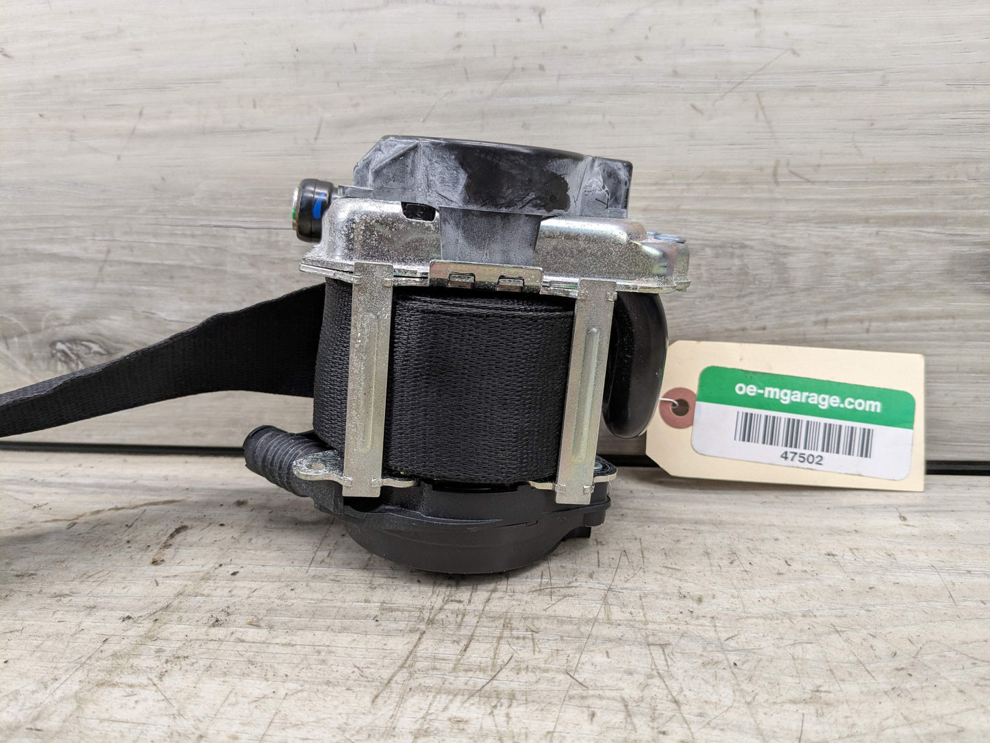 OEM BMW F15 F16 F85 F86 X5 X6 Front Right Passenger Seat Belt Retractor Black
