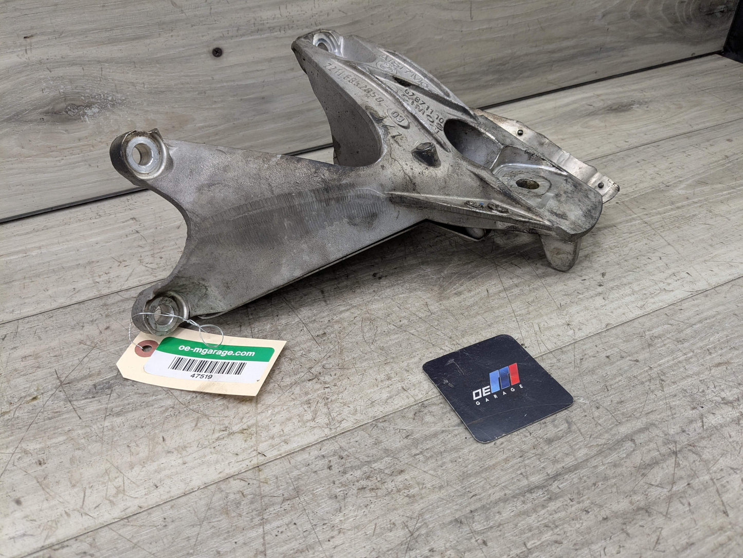 OEM BMW F15 F16 X5 AWD Right Passenger Engine N55 Motor Mount Bracket Support