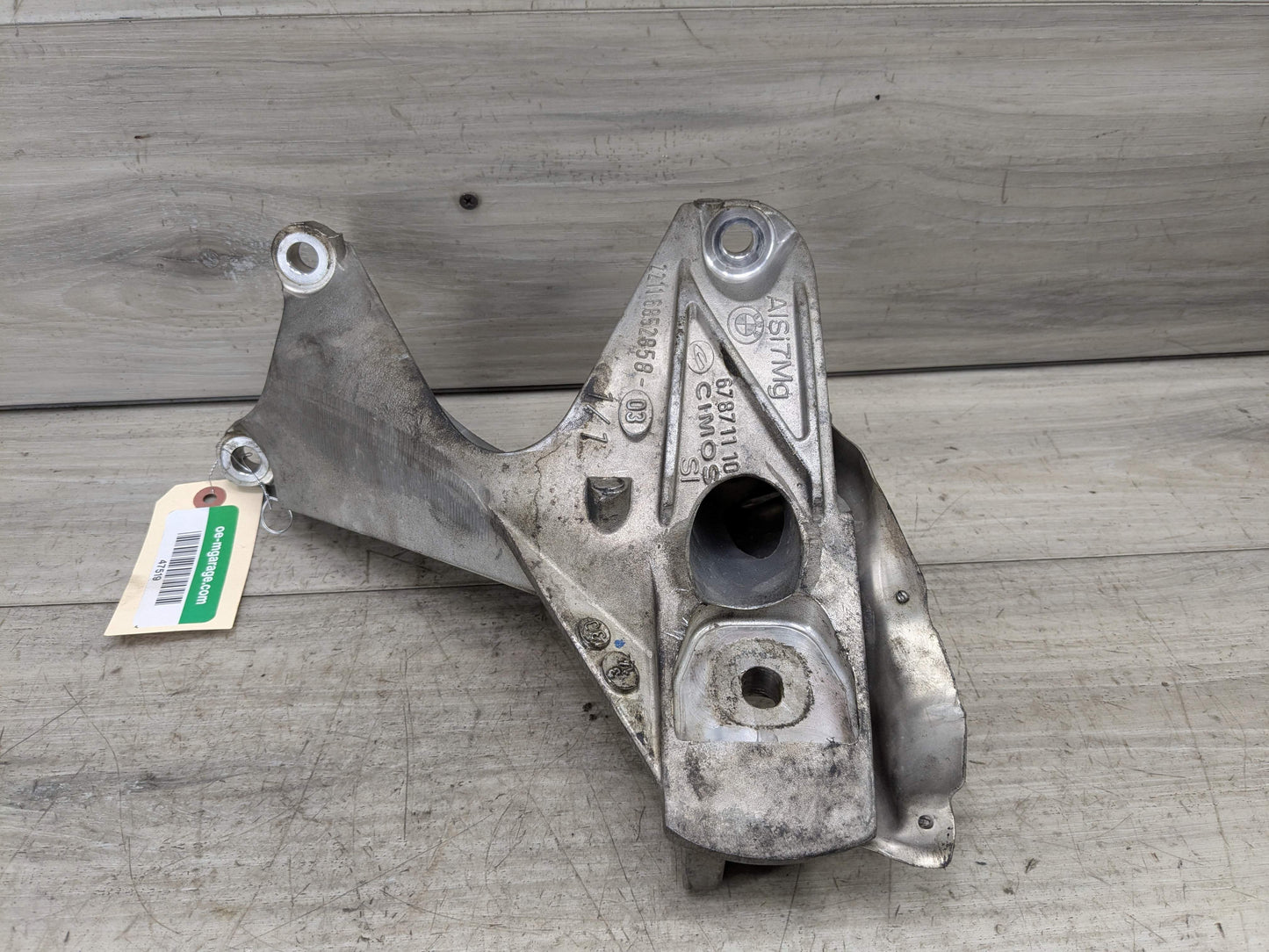 OEM BMW F15 F16 X5 AWD Right Passenger Engine N55 Motor Mount Bracket Support