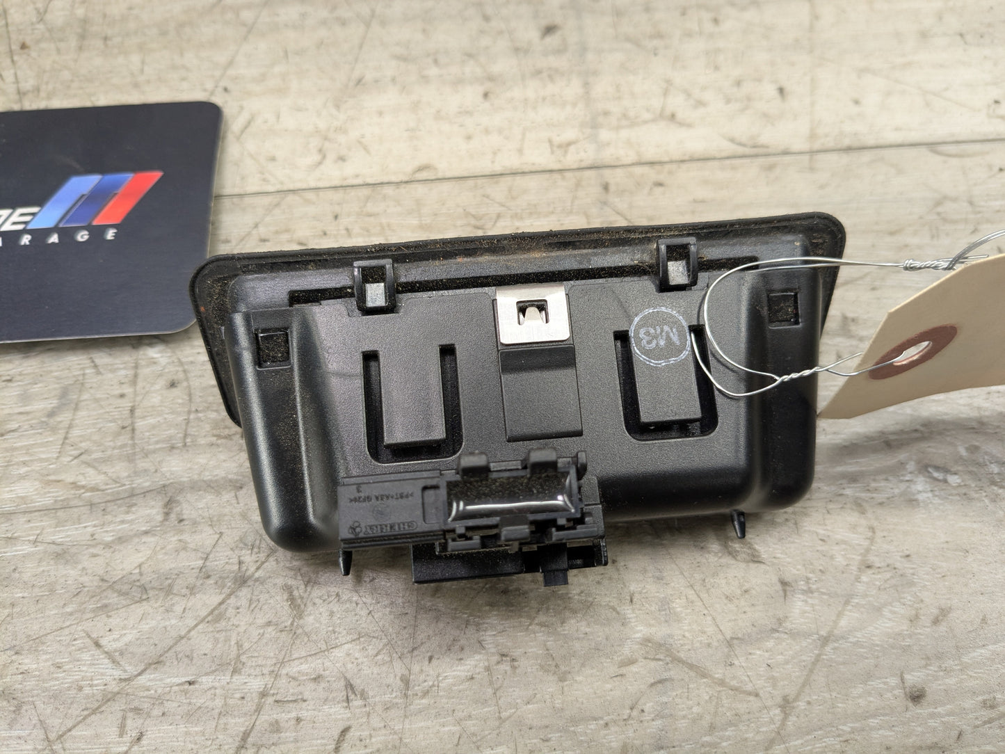 OEM BMW E60 E70 E90 E91 E92 E93 Rear Tailgate Trunk Handle Release Button Switch
