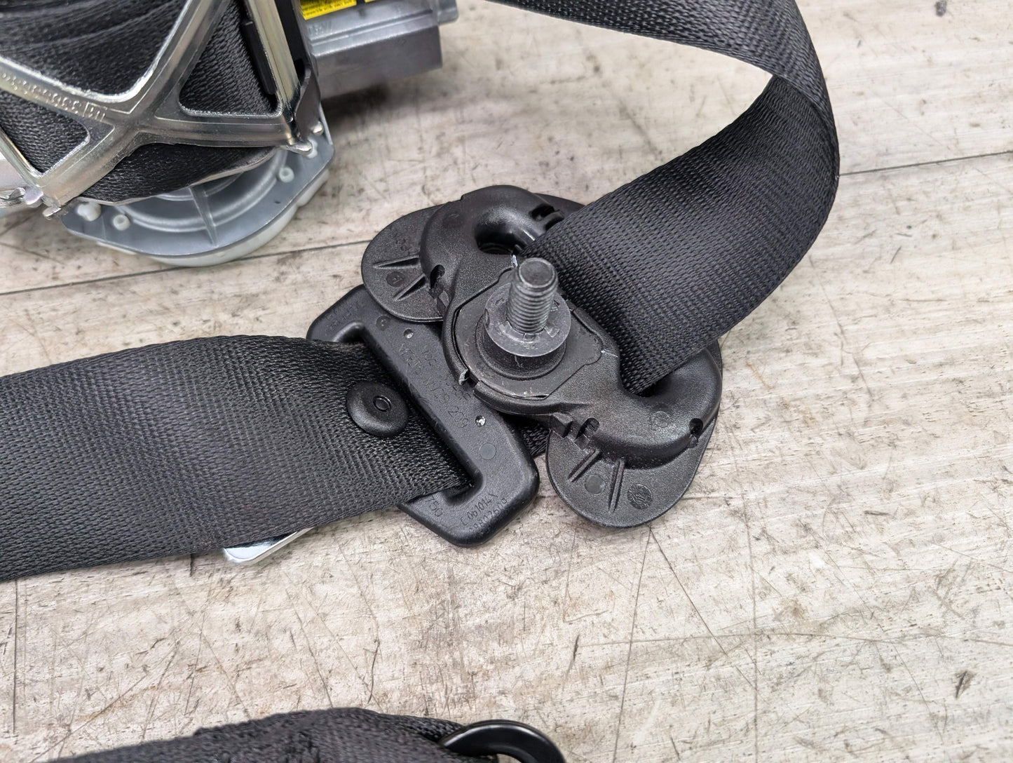 14-20 OEM BMW F22 F32 F82 M4 Front Right Passenger Seatbelt Retractor Black