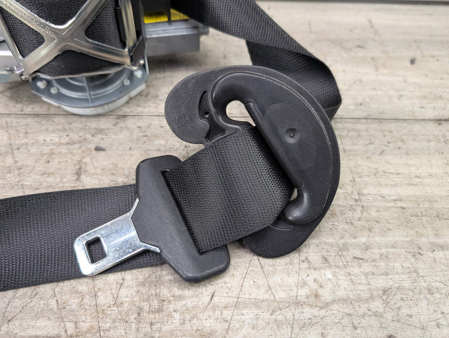 14-20 OEM BMW F22 F32 F82 M4 Front Right Passenger Seatbelt Retractor Black