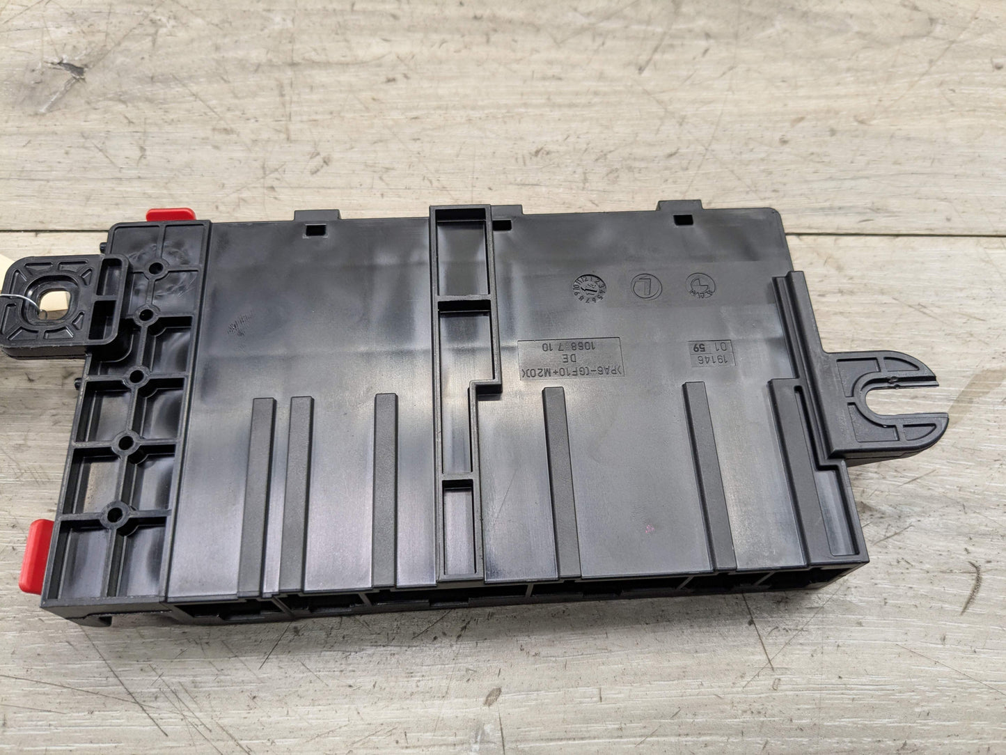 OEM BMW F22 F30 F32 F36 F80 F82 Positive Battery Distributor B+ Power Fuse Box