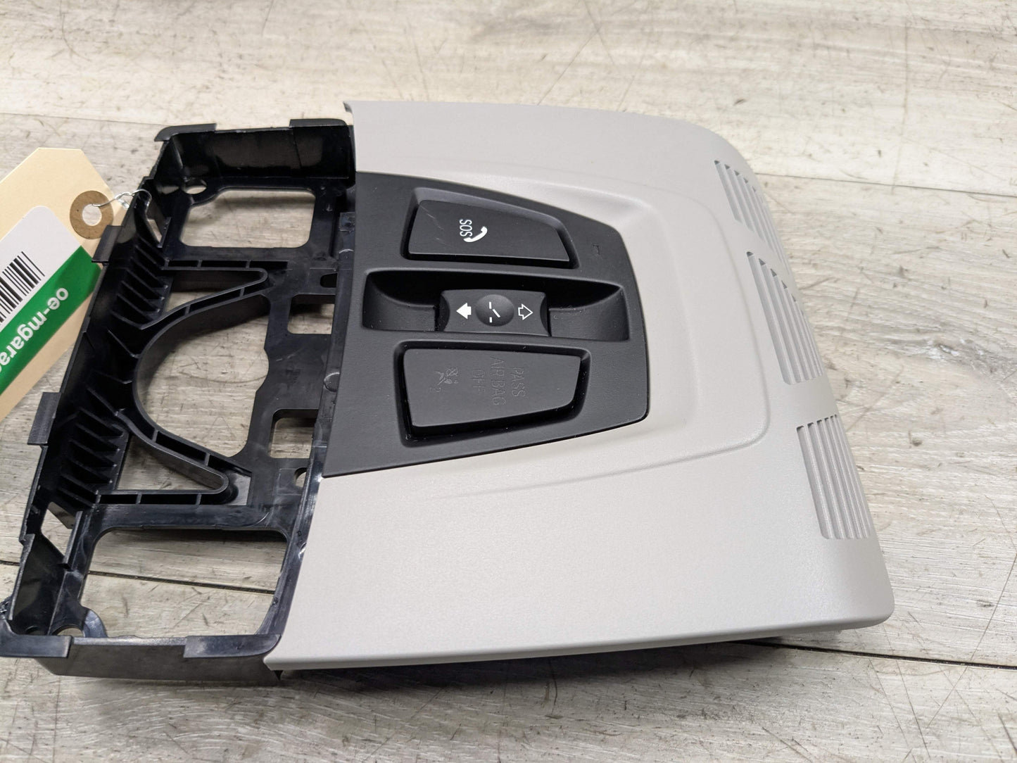 OEM BMW F22 F30 F32 F36 F80 F82 Headliner Roof Console Dome Light SOS Switch