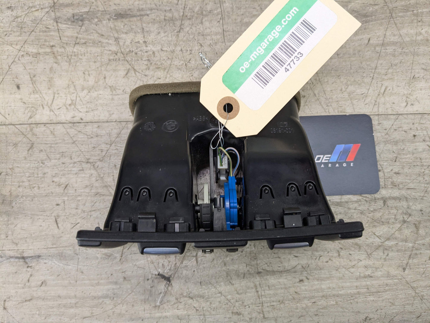 OEM BMW F22 F30 F32 F36 F80 F82 M3 M4 Rear AC Air Vent Trim Cover Panel Black