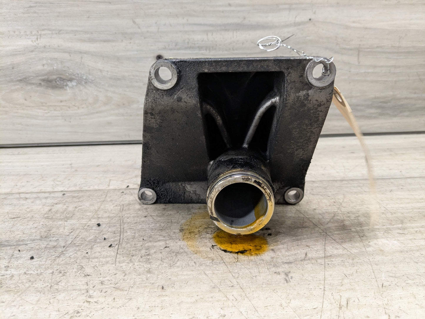 OEM BMW E70 X5d DIESEL Front Driveshaft Axle Shaft Supporting Mount Bracket