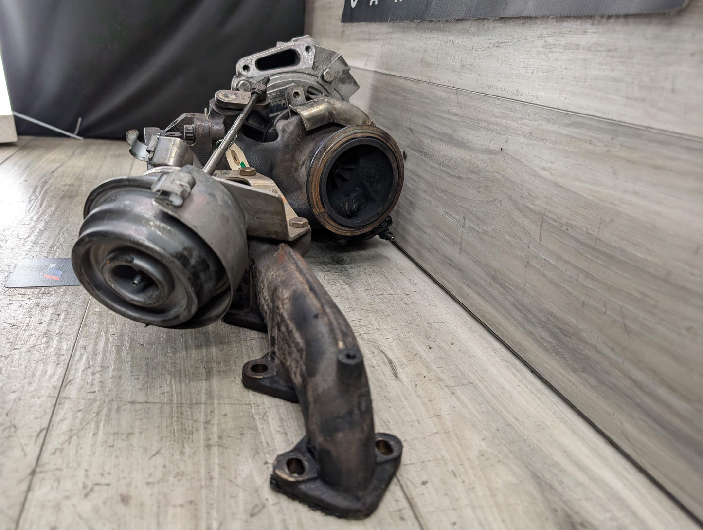 OEM BMW E70 X5 Diesel Engine M57 Turbocharger Turbo Charger w Exhaust Manifold