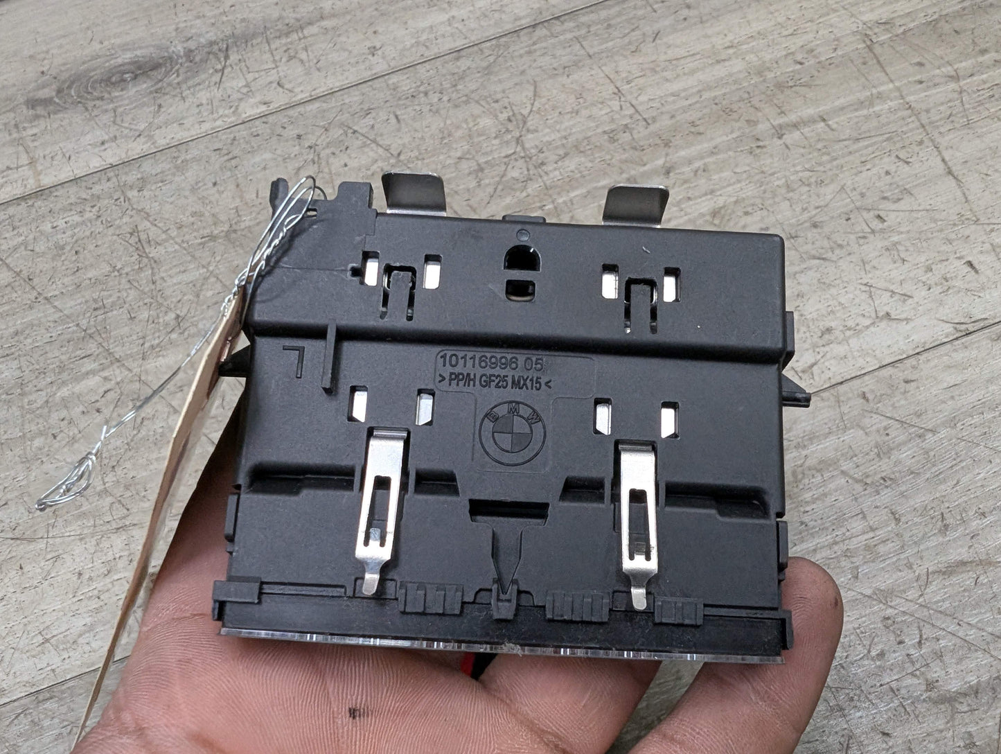 16-19 OEM BMW G11 G12 740 750 Left Driver Side Touch Sensor Ventilation Button