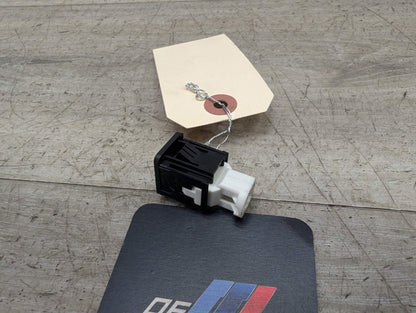OEM BMW F30 F36 F80 F82 F83 M3 M4 F90 G01 G05 G12 G20 G30 X3 X5 USB Socket Port