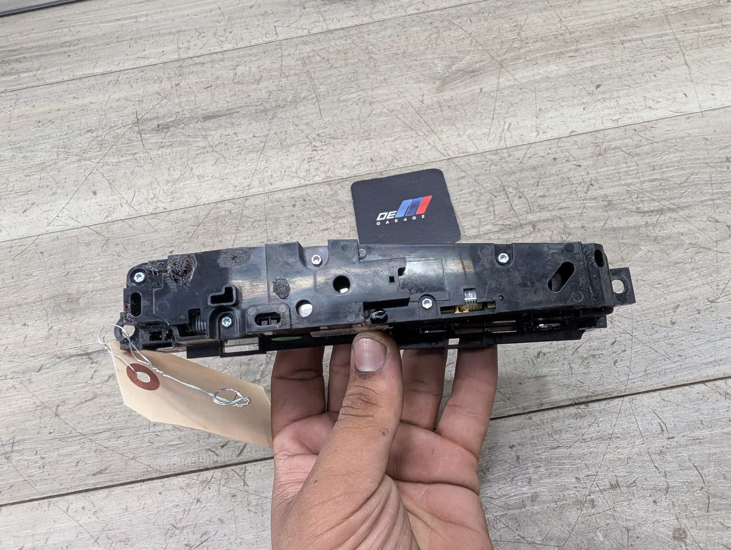 16-19 OEM BMW G11 G12 740 750 70 Center Console Operating Unit Traction Switch