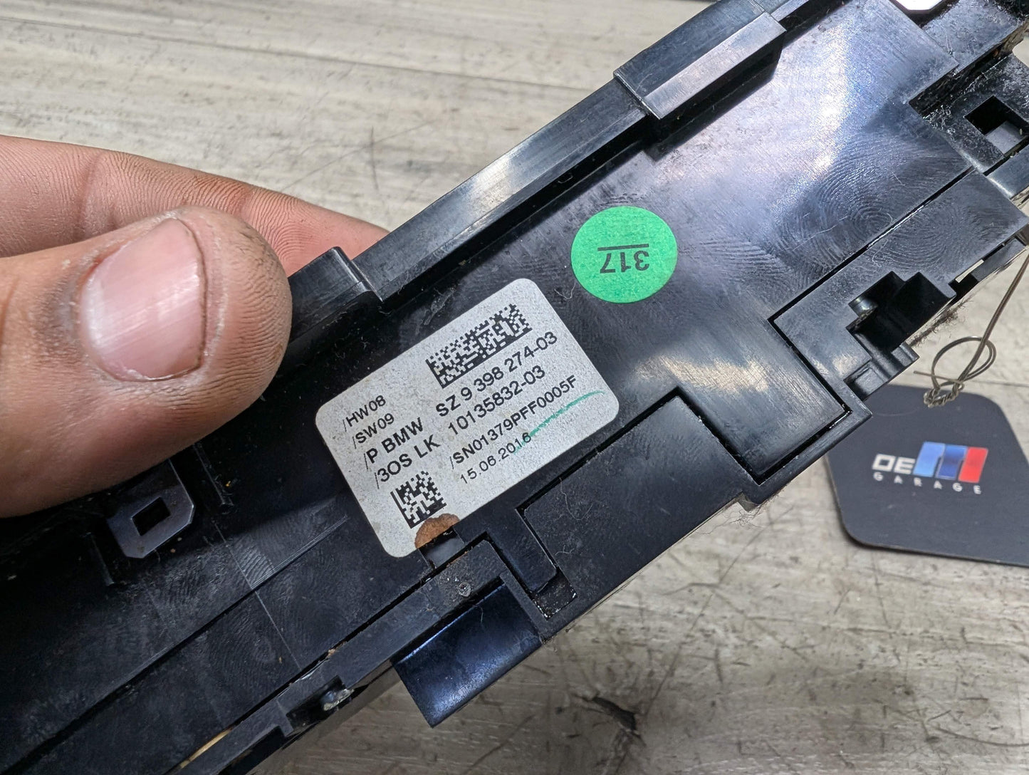 16-19 OEM BMW G11 G12 740 750 70 Center Console Operating Unit Traction Switch