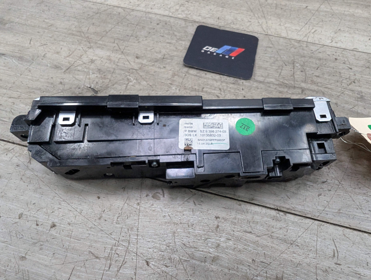 16-19 OEM BMW G11 G12 740 750 70 Center Console Operating Unit Traction Switch