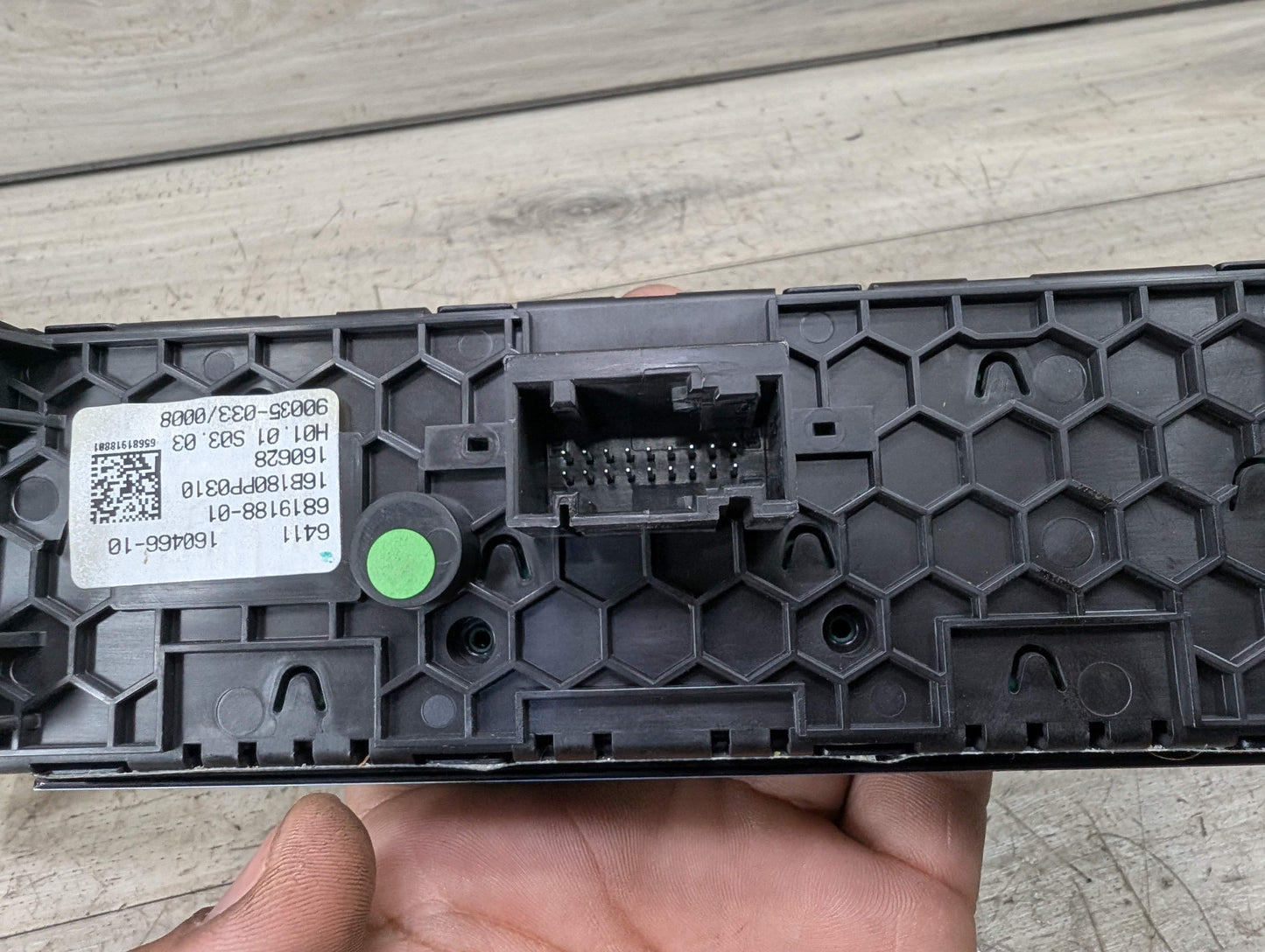 16-22 OEM BMW G11 G12 740 750 M760 AC Rear Heater Climate Control Switch Panel