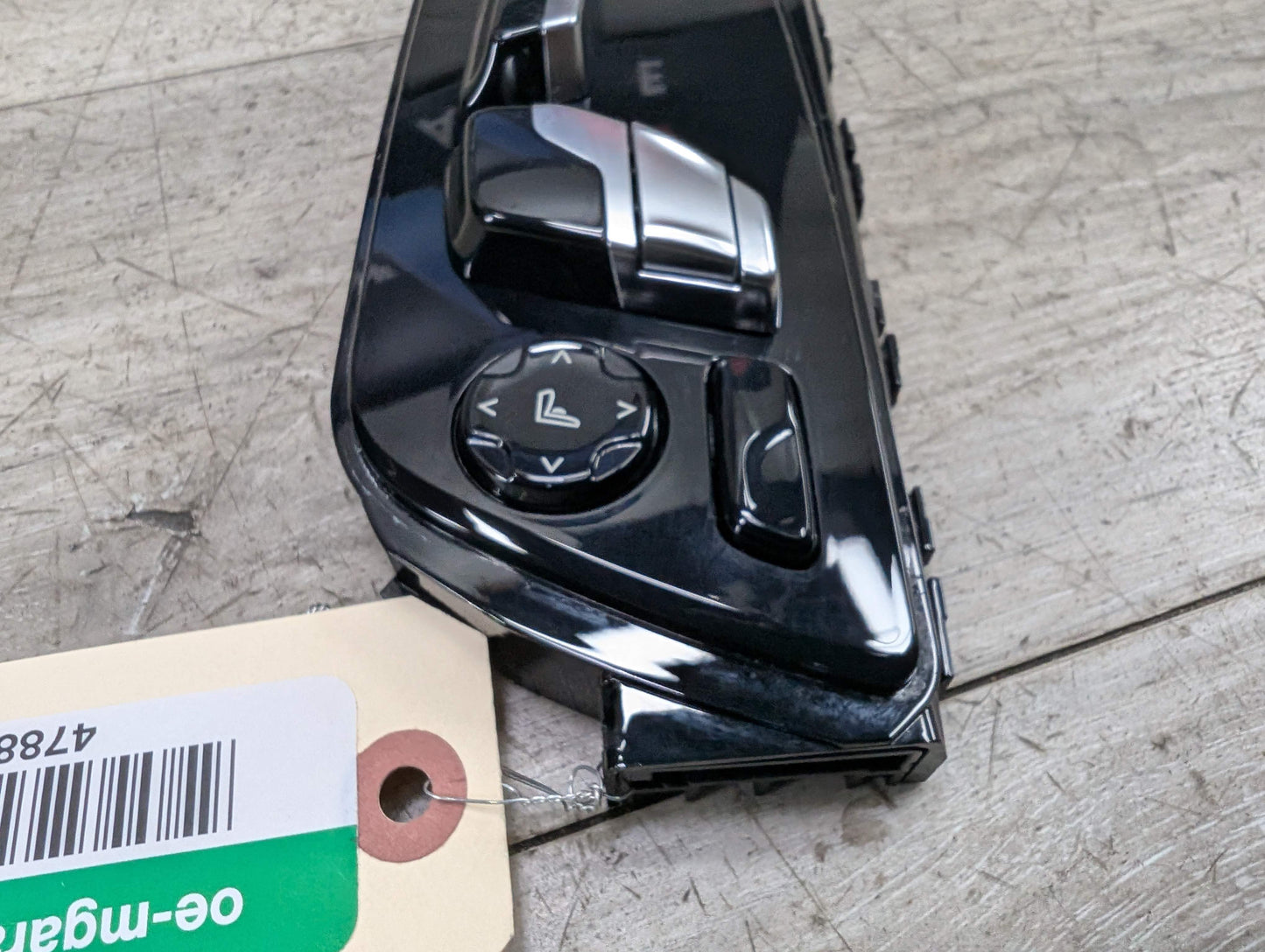 OEM BMW F90 G11 G12 G30 G32 M5 Front Left Driver Seat Adjustment Control Switch