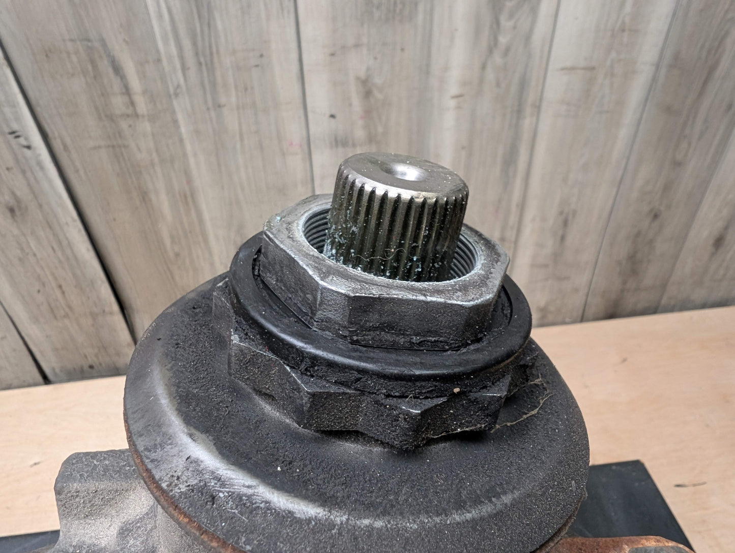 OEM BMW E82 E88 E92 E93 135 335 N54 N55 DCT Rear Differential Axle Carrier 2.56