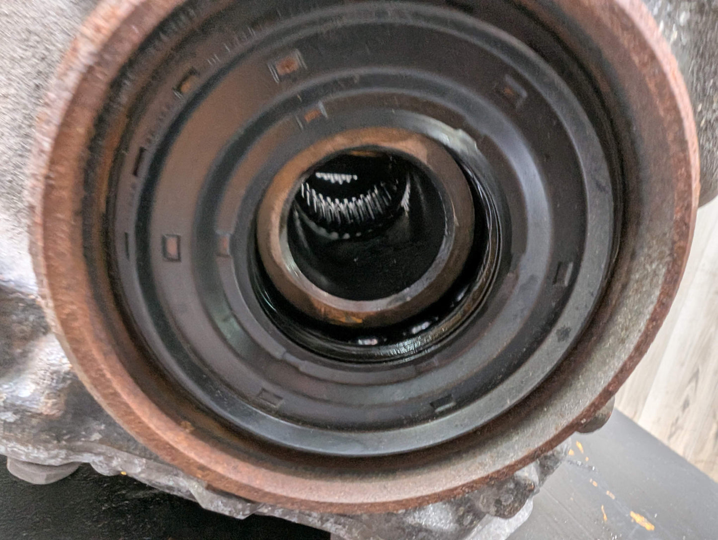 OEM BMW E82 E88 E92 E93 135 335 N54 N55 DCT Rear Differential Axle Carrier 2.56