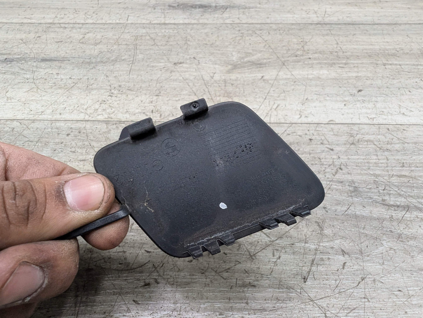 *OEM BMW G11 G12 740 750 760 Rear Bumper Tow Hook Eye Cap Cover