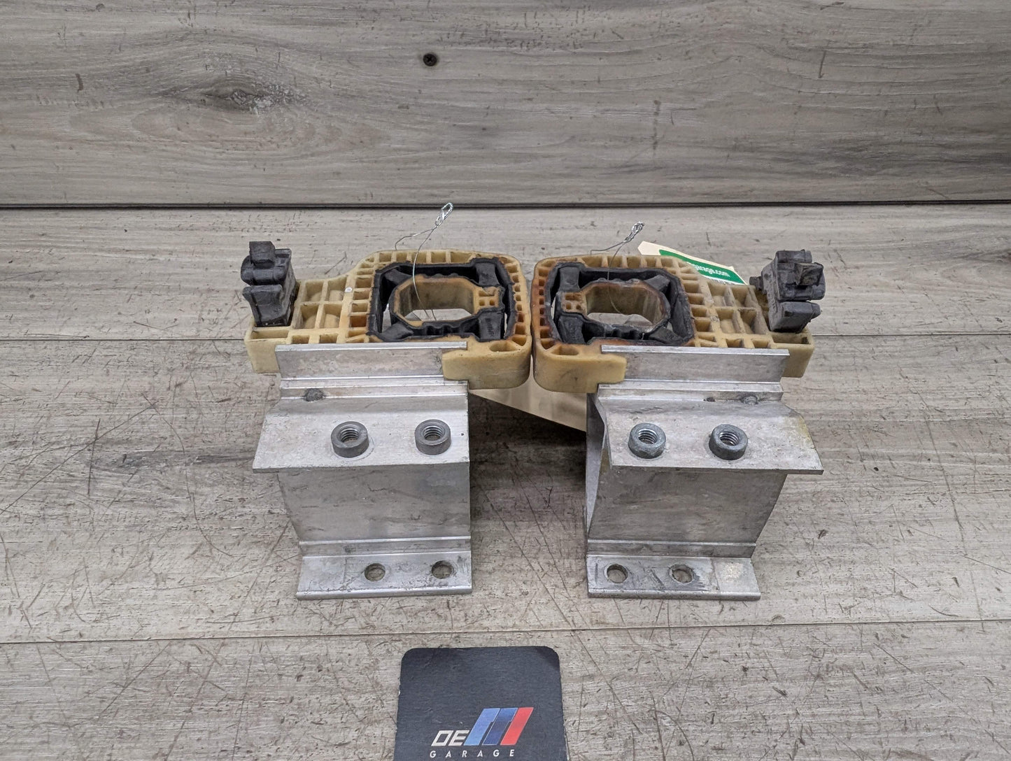 OEM BMW F90 F93 G11 G12 G16 G30 M5 Radiator Mount Support Bracket Left Right SET