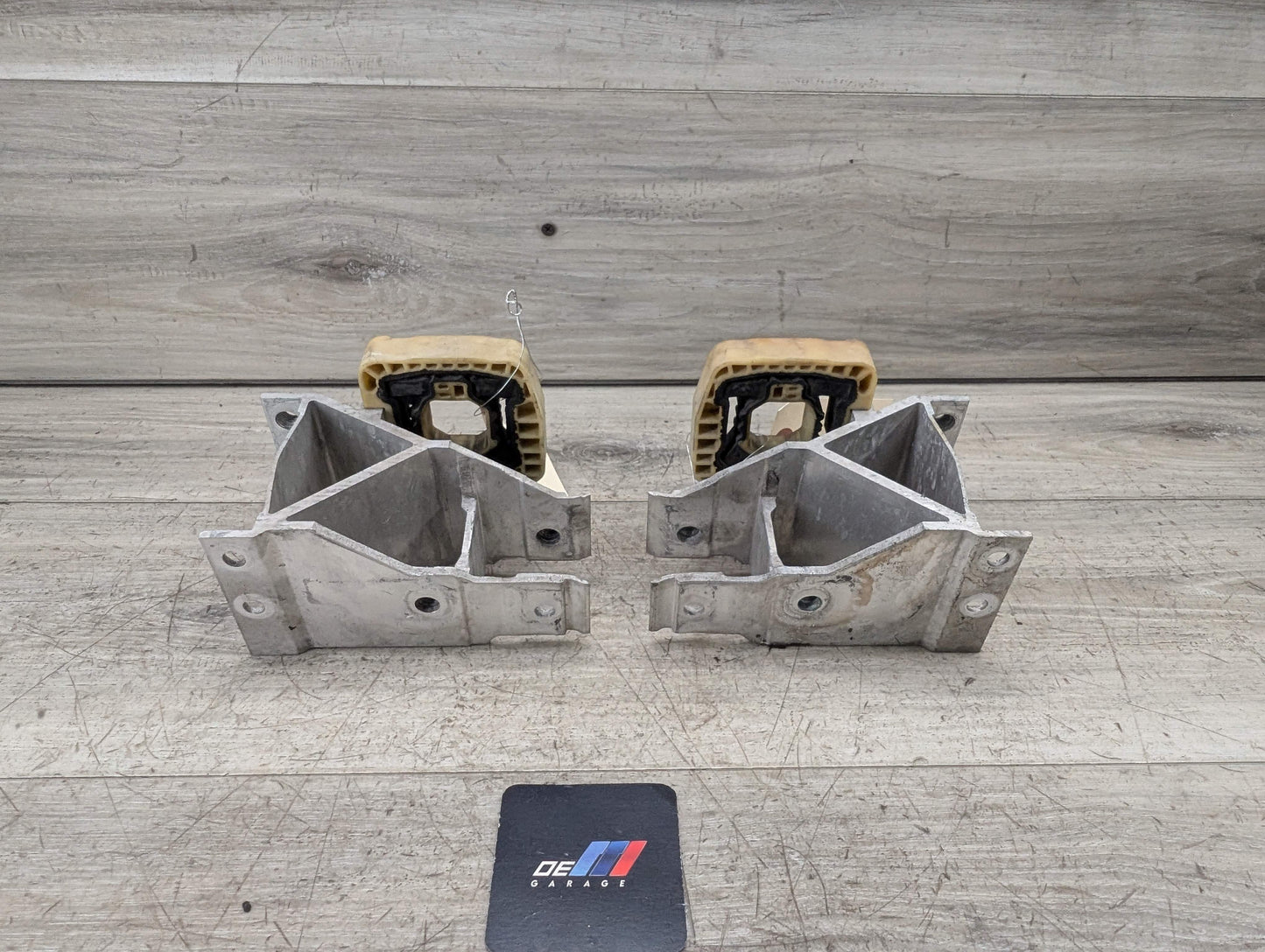 OEM BMW F90 F93 G11 G12 G16 G30 M5 Radiator Mount Support Bracket Left Right SET