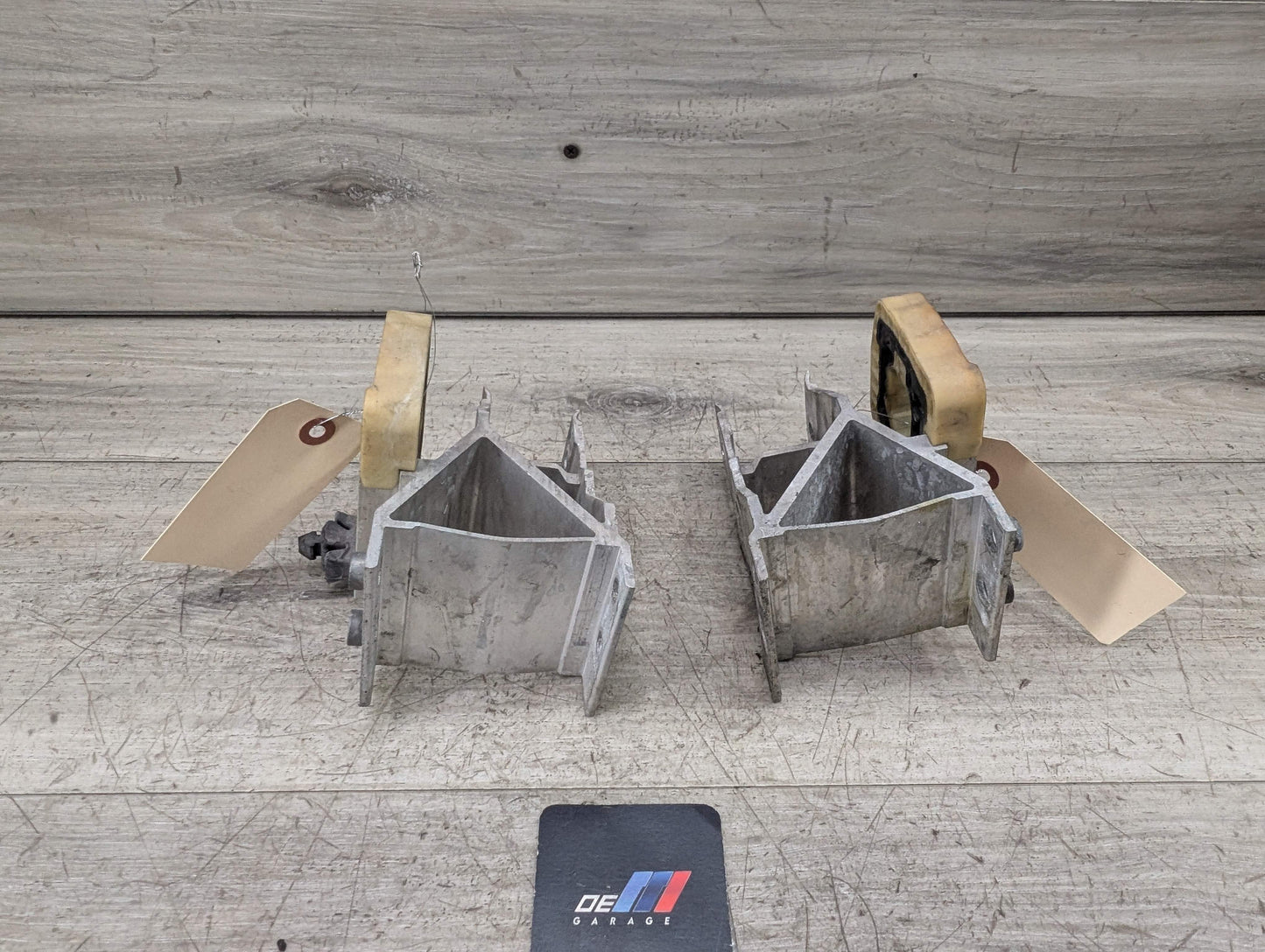 OEM BMW F90 F93 G11 G12 G16 G30 M5 Radiator Mount Support Bracket Left Right SET