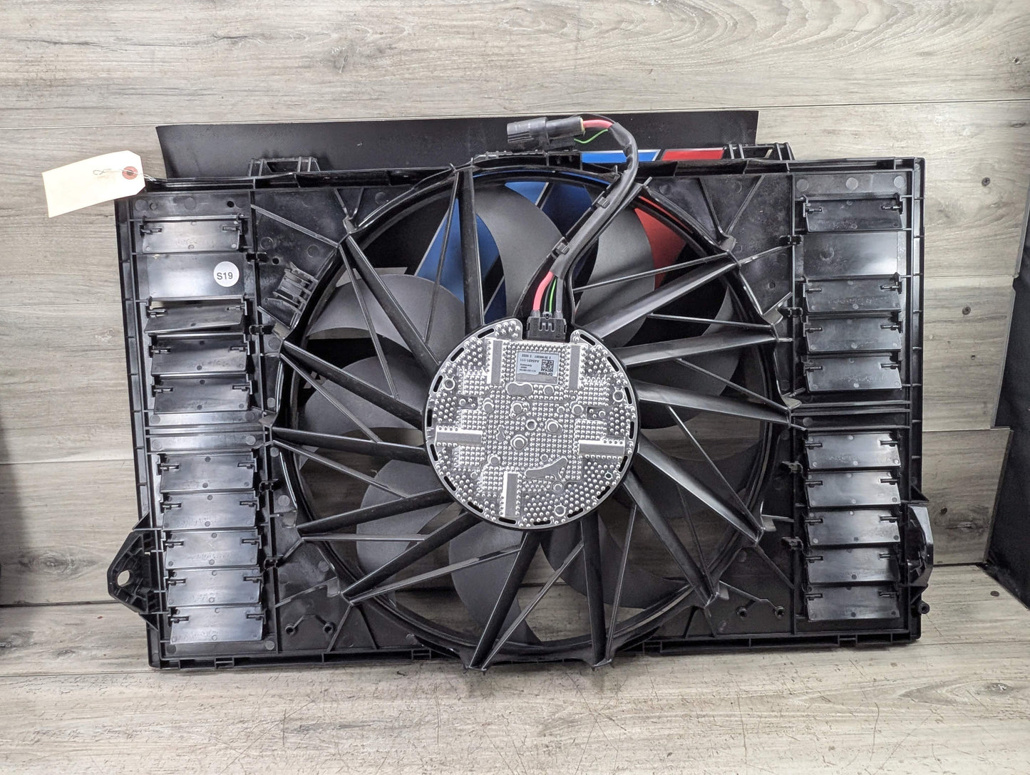 14-16 BEHR Porsche Panamera Turbo Electric Radiator Cooling Fan Shroud w/ Motor