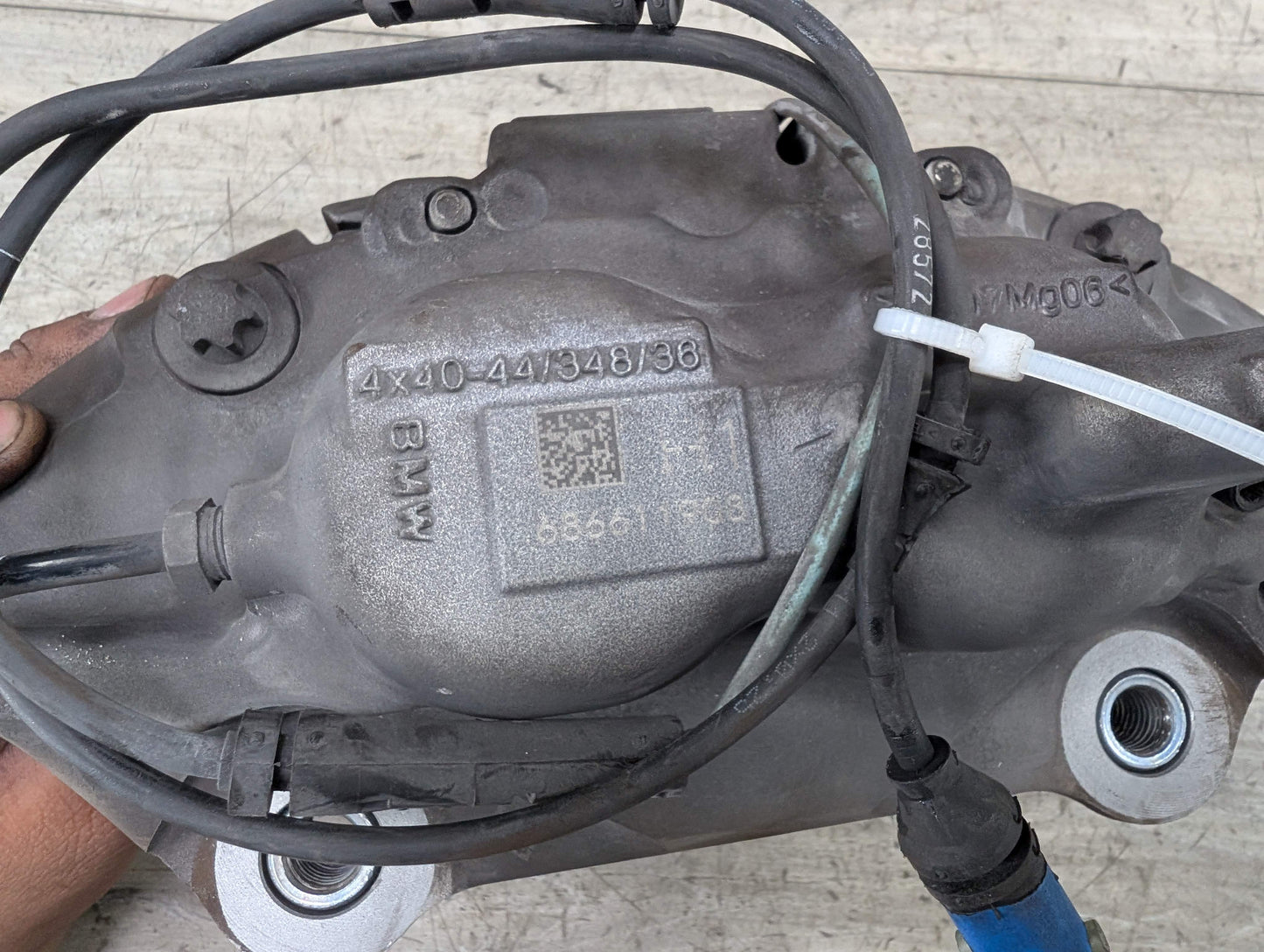 OEM BMW G12 G14 G15 G16 G30 540 740 840 B58 Front Left Driver Brake Caliper Gray