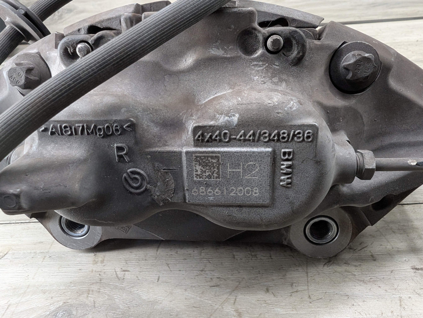 OEM BMW G12 G14 G16 G30 540 740 840 B58 Front Right Passenger Brake Caliper Gray