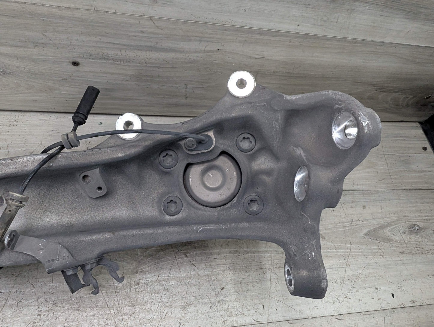 OEM BMW G11 G12 740 750 RWD Front Right Passenger Hub Bearing Spindle Knuckle