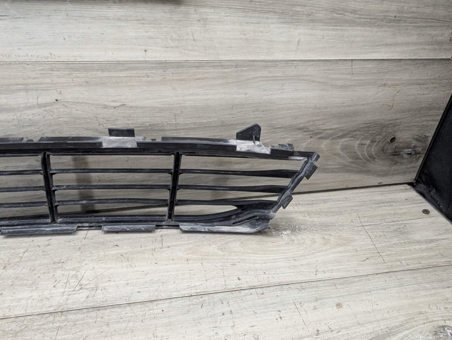 16-19 OEM BMW G11 G12 740 750 Front Bumper Lower Air Inlet Intake Grille